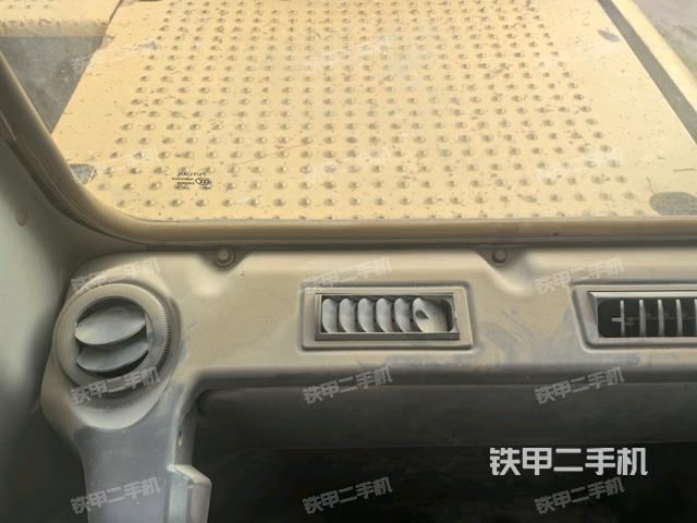 右側(cè)玻璃角標(biāo)(駕駛室部分) 右側(cè)玻璃角標(biāo)(駕駛室部分)