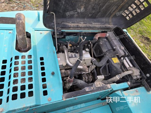 發(fā)動(dòng)機(jī)整體俯視(整機(jī)外觀) 發(fā)動(dòng)機(jī)整體俯視(整機(jī)外觀)