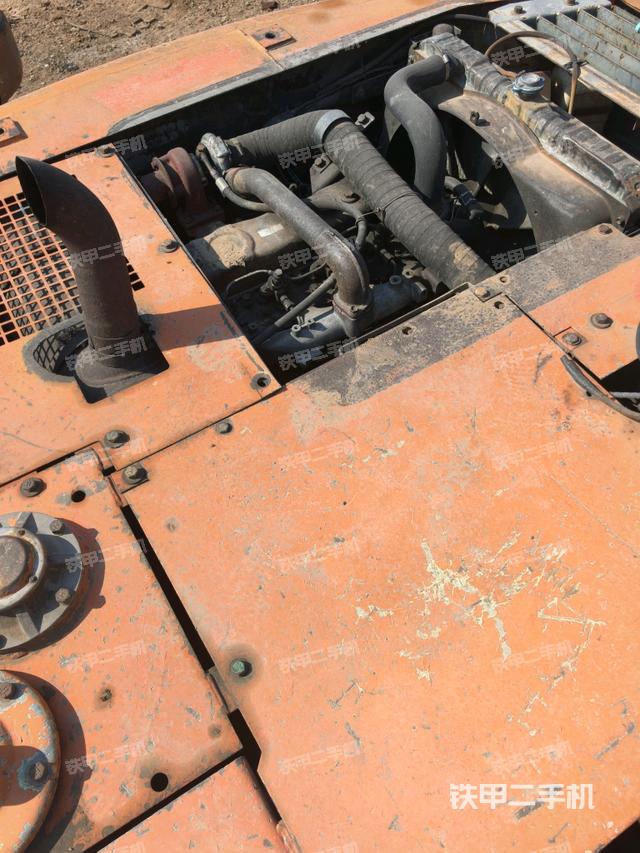 氣門室蓋螺絲特寫(上車部件) 氣門室蓋螺絲特寫(上車部件)