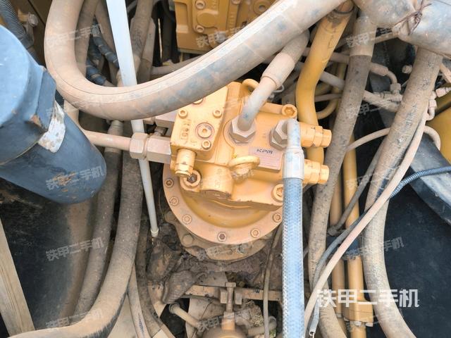 氣門室蓋螺絲特寫(上車部件) 氣門室蓋螺絲特寫(上車部件)