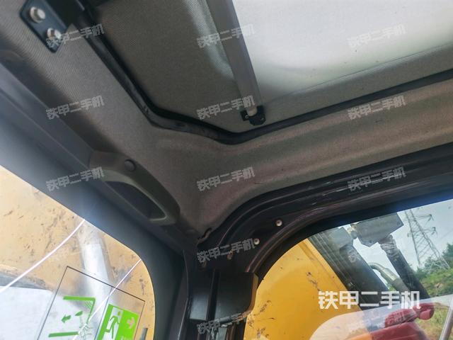 座椅后部(駕駛室部分) 座椅后部(駕駛室部分)