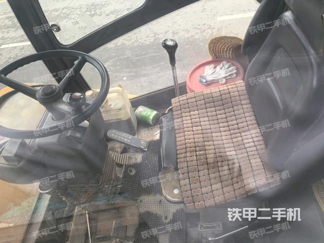后玻璃角标(压路机驾驶室) 后玻璃角标(压路机驾驶室)