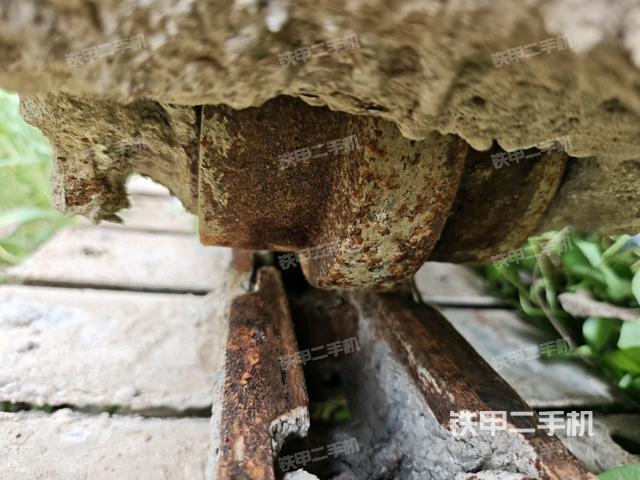 左驅(qū)動輪(行走機(jī)構(gòu)) 左驅(qū)動輪(行走機(jī)構(gòu))