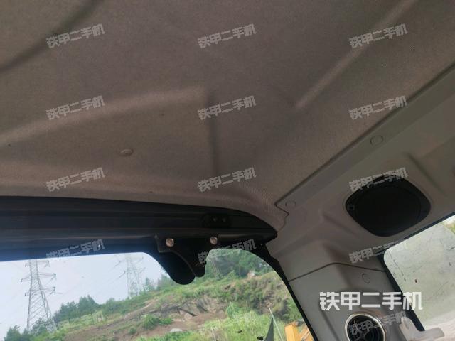 左后方玻璃角標(駕駛室部分) 左后方玻璃角標(駕駛室部分)