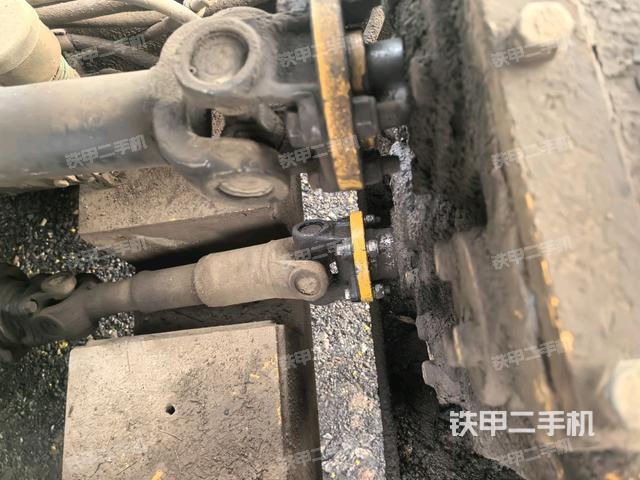 散熱器全景（壓路機發(fā)動機艙）