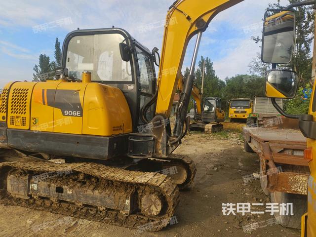 右前45(整機(jī)外觀) 右前45(整機(jī)外觀)