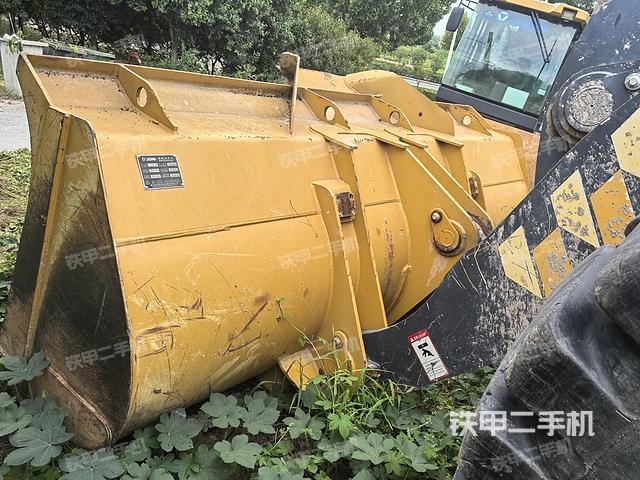 工作裝置整體(整機(jī)外觀及大件) 工作裝置整體(整機(jī)外觀及大件)