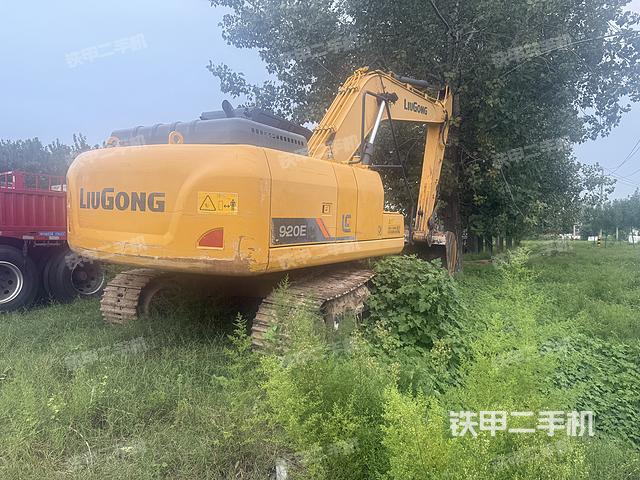 整機右后45°(整機外觀) 整機右后45°(整機外觀)