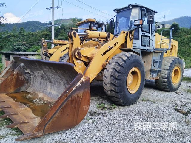 龙工LG855N装载机