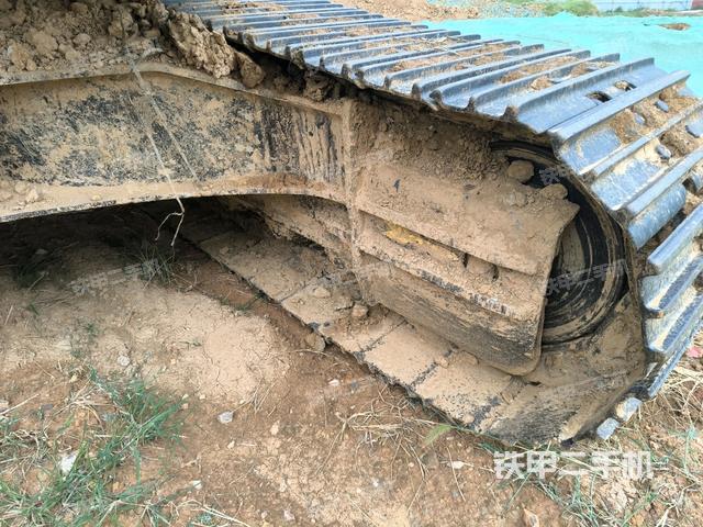 左側(cè)行走馬達蓋板(行走機構(gòu)) 左側(cè)行走馬達蓋板(行走機構(gòu))