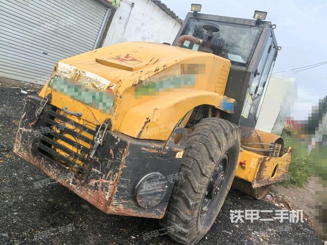 右后45°（壓路機整機外觀）