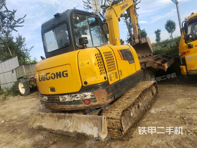 右后45(整機(jī)外觀) 右后45(整機(jī)外觀)