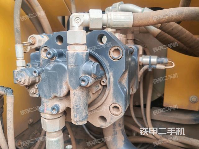 液壓泵斜45?左(大件艙室) 液壓泵斜45?左(大件艙室)