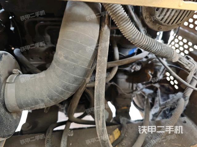 發(fā)動(dòng)機(jī)艙全景(壓路機(jī)發(fā)動(dòng)機(jī)艙) 發(fā)動(dòng)機(jī)艙全景(壓路機(jī)發(fā)動(dòng)機(jī)艙)