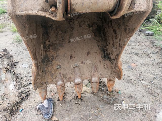 鏟斗45度(工作和回轉(zhuǎn)裝置) 鏟斗45度(工作和回轉(zhuǎn)裝置)