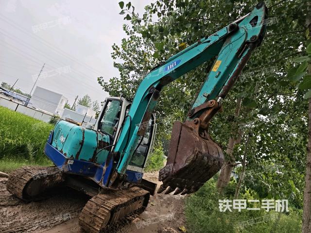 小臂整體左后(工作和回轉(zhuǎn)裝置) 小臂整體左后(工作和回轉(zhuǎn)裝置)