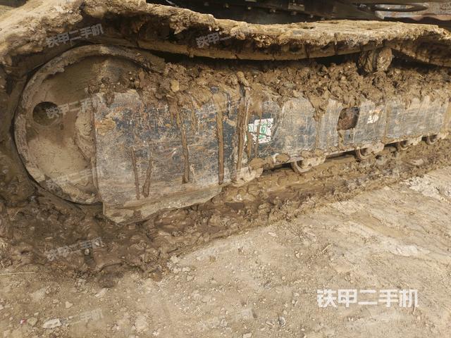 右側(cè)履帶整體?(行走機(jī)構(gòu)) 右側(cè)履帶整體?(行走機(jī)構(gòu))