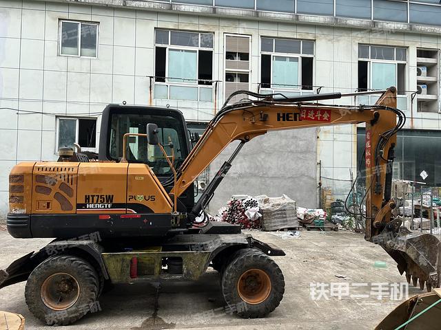 右前45(整機(jī)外觀) 右前45(整機(jī)外觀)