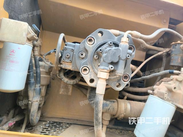 液壓泵斜45?左(大件艙室) 液壓泵斜45?左(大件艙室)