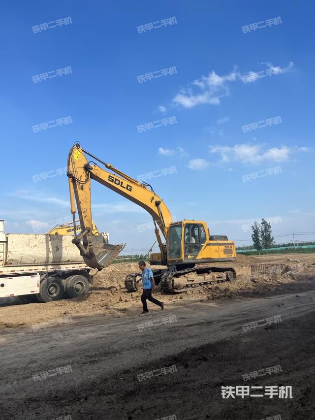 山东临工E6225F挖掘机