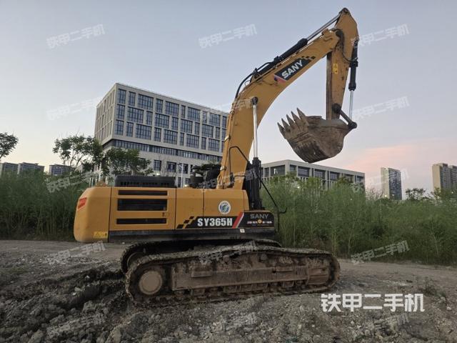 整機(jī)右后45°(整機(jī)外觀) 整機(jī)右后45°(整機(jī)外觀)