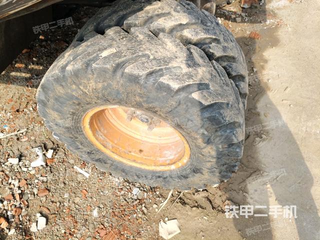 右驅(qū)動(dòng)輪(行走機(jī)構(gòu)) 右驅(qū)動(dòng)輪(行走機(jī)構(gòu))