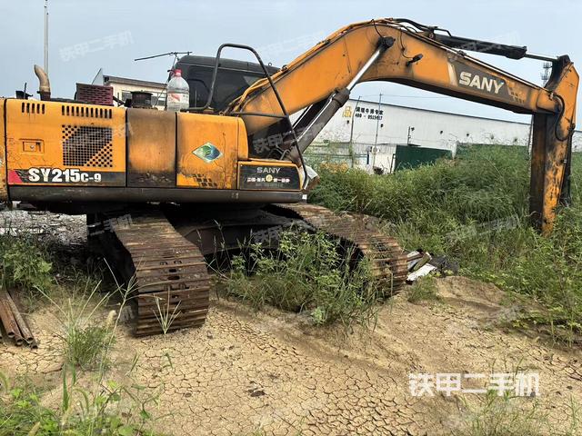 整機(jī)右后45°(整機(jī)外觀) 整機(jī)右后45°(整機(jī)外觀)