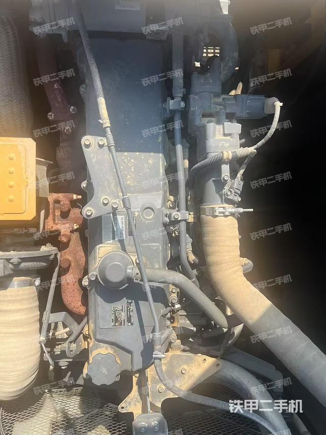 发动机整体俯视(整机外观) 发动机整体俯视(整机外观)