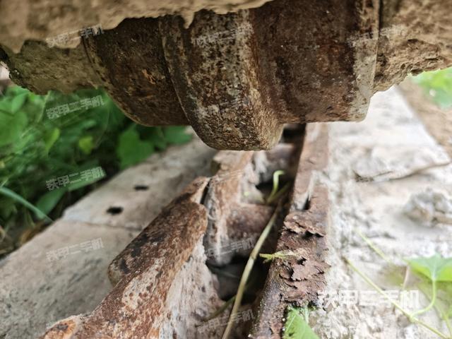 左托鏈輪和鏈筋(行走機(jī)構(gòu)) 左托鏈輪和鏈筋(行走機(jī)構(gòu))