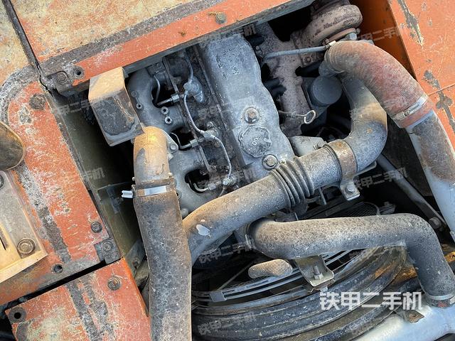 发动机整体俯视(整机外观) 发动机整体俯视(整机外观)