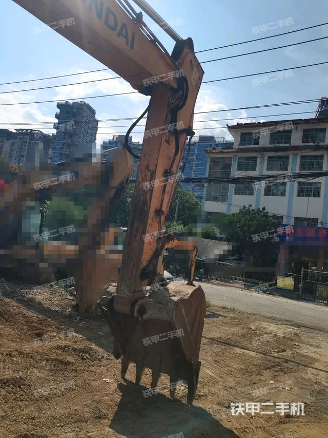 小臂整體右前(工作和回轉(zhuǎn)裝置) 小臂整體右前(工作和回轉(zhuǎn)裝置)
