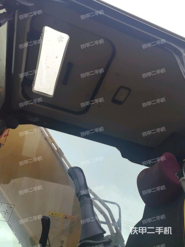頂棚整體(駕駛室部分) 頂棚整體(駕駛室部分)