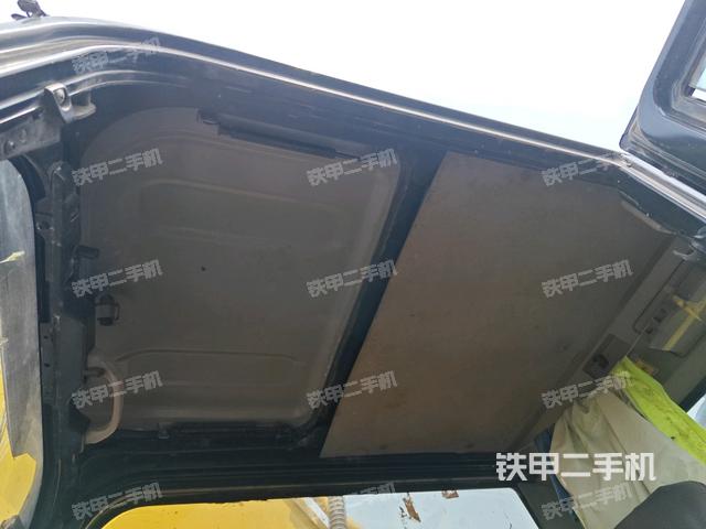 頂棚整體(駕駛室部分) 頂棚整體(駕駛室部分)