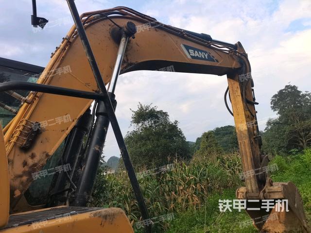 大臂整體?右側(cè)(工作和回轉(zhuǎn)裝置) 大臂整體?右側(cè)(工作和回轉(zhuǎn)裝置)
