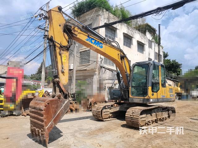 徐工XE150D挖掘機(jī)