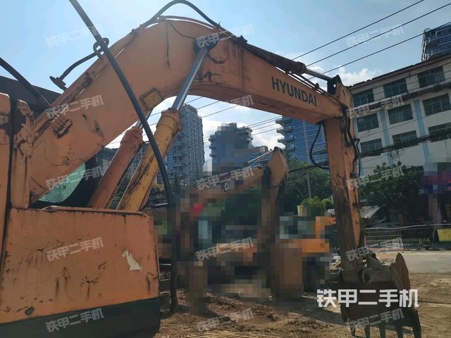 大臂整體?右側(cè)(工作和回轉(zhuǎn)裝置) 大臂整體?右側(cè)(工作和回轉(zhuǎn)裝置)