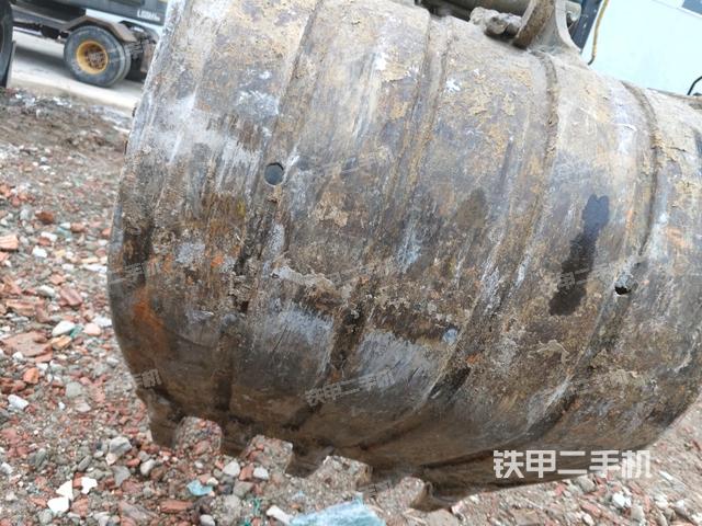 铲斗45度(工作和回转装置) 铲斗45度(工作和回转装置)