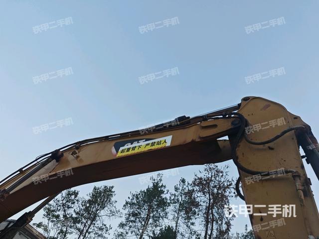 大臂整體?右側(cè)(工作和回轉(zhuǎn)裝置) 大臂整體?右側(cè)(工作和回轉(zhuǎn)裝置)