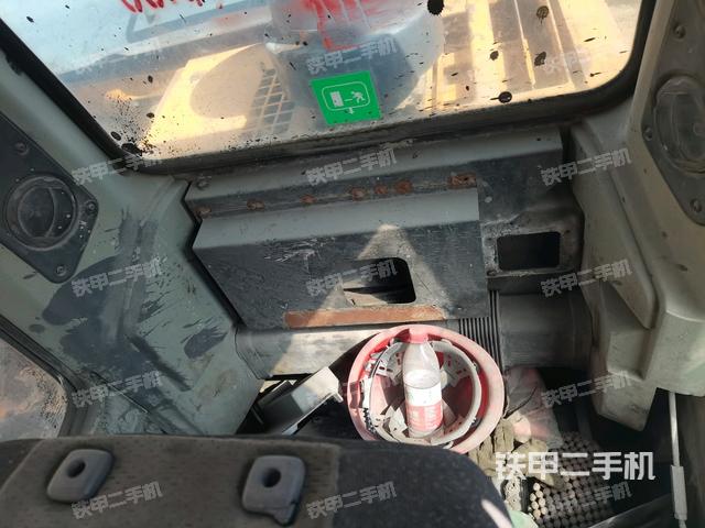 座椅后部(駕駛室部分) 座椅后部(駕駛室部分)