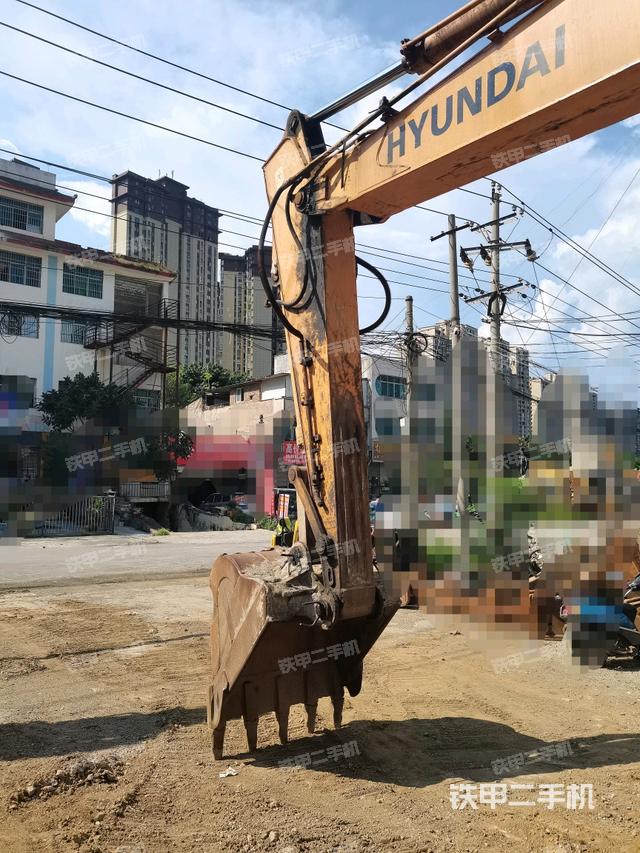 小臂整體左后(工作和回轉(zhuǎn)裝置) 小臂整體左后(工作和回轉(zhuǎn)裝置)