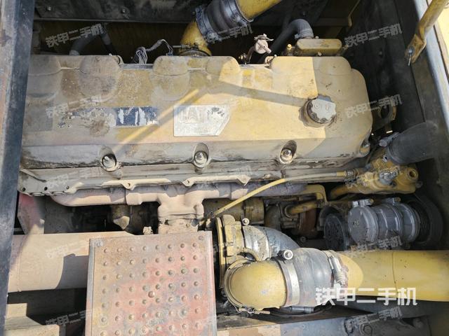 氣門室蓋螺絲特寫(上車部件) 氣門室蓋螺絲特寫(上車部件)
