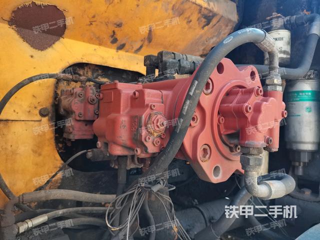 液壓泵斜45?左(大件艙室) 液壓泵斜45?左(大件艙室)