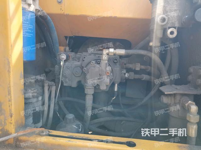 液壓泵斜45?右(大件艙室) 液壓泵斜45?右(大件艙室)
