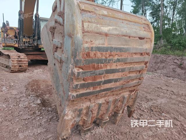 鏟斗45度(工作和回轉(zhuǎn)裝置) 鏟斗45度(工作和回轉(zhuǎn)裝置)