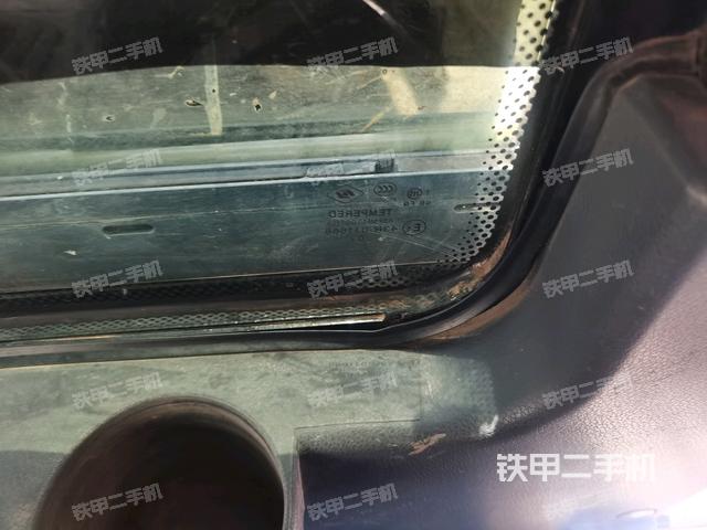 后窗玻璃角标(驾驶室部分) 后窗玻璃角标(驾驶室部分)