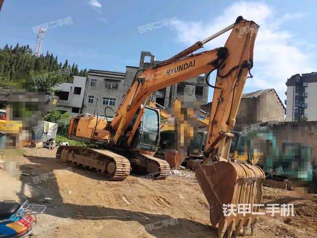 右前45(整機(jī)外觀) 右前45(整機(jī)外觀)