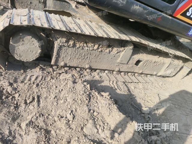 單側履帶整體(整機外觀) 單側履帶整體(整機外觀)