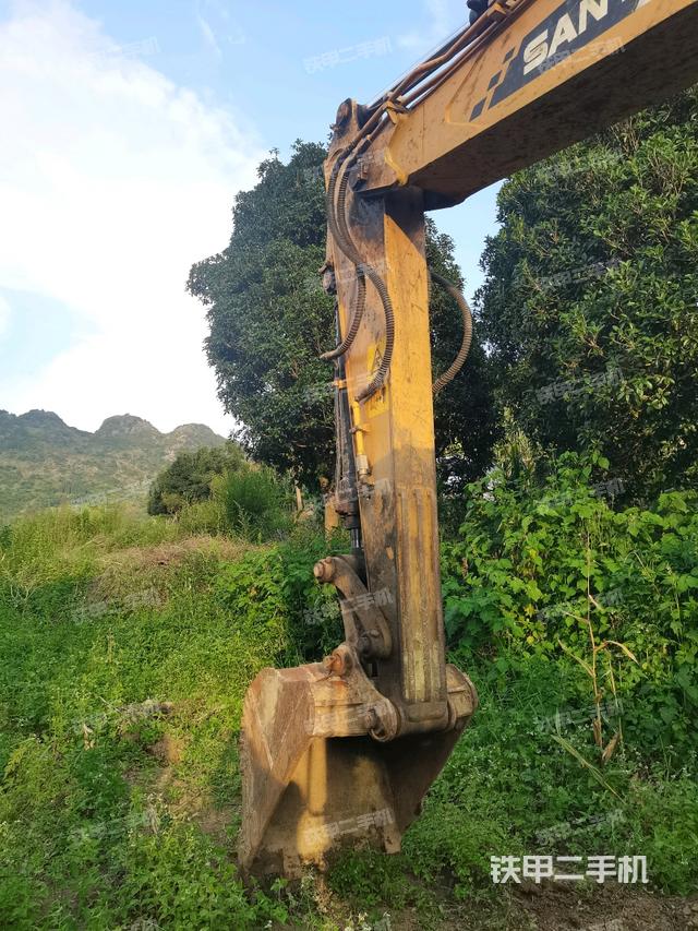 小臂整體左后(工作和回轉(zhuǎn)裝置) 小臂整體左后(工作和回轉(zhuǎn)裝置)