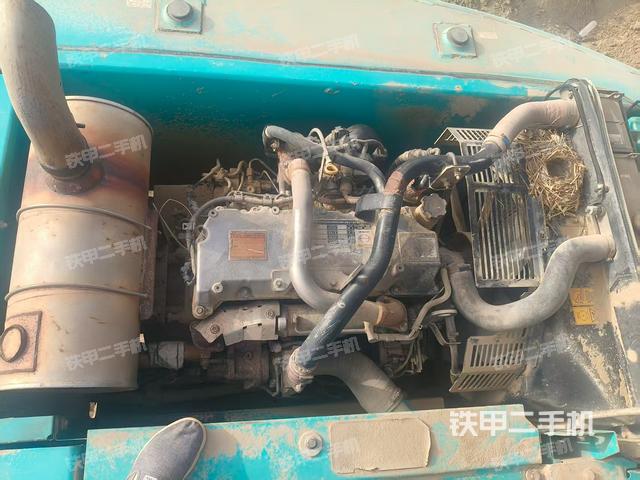 發(fā)動(dòng)機(jī)整體俯視(整機(jī)外觀) 發(fā)動(dòng)機(jī)整體俯視(整機(jī)外觀)