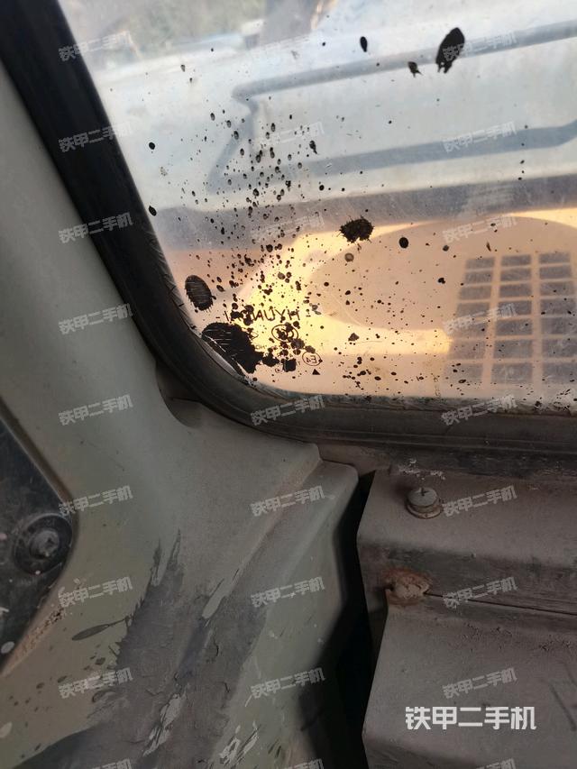后窗玻璃角標(biāo)(駕駛室部分) 后窗玻璃角標(biāo)(駕駛室部分)